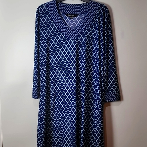 Charlie Paige Tunic V-neck Midi Dress - Picture 5 of 14